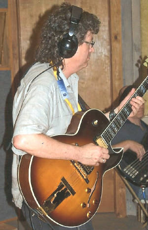 bruceinstudiojun2008.jpg